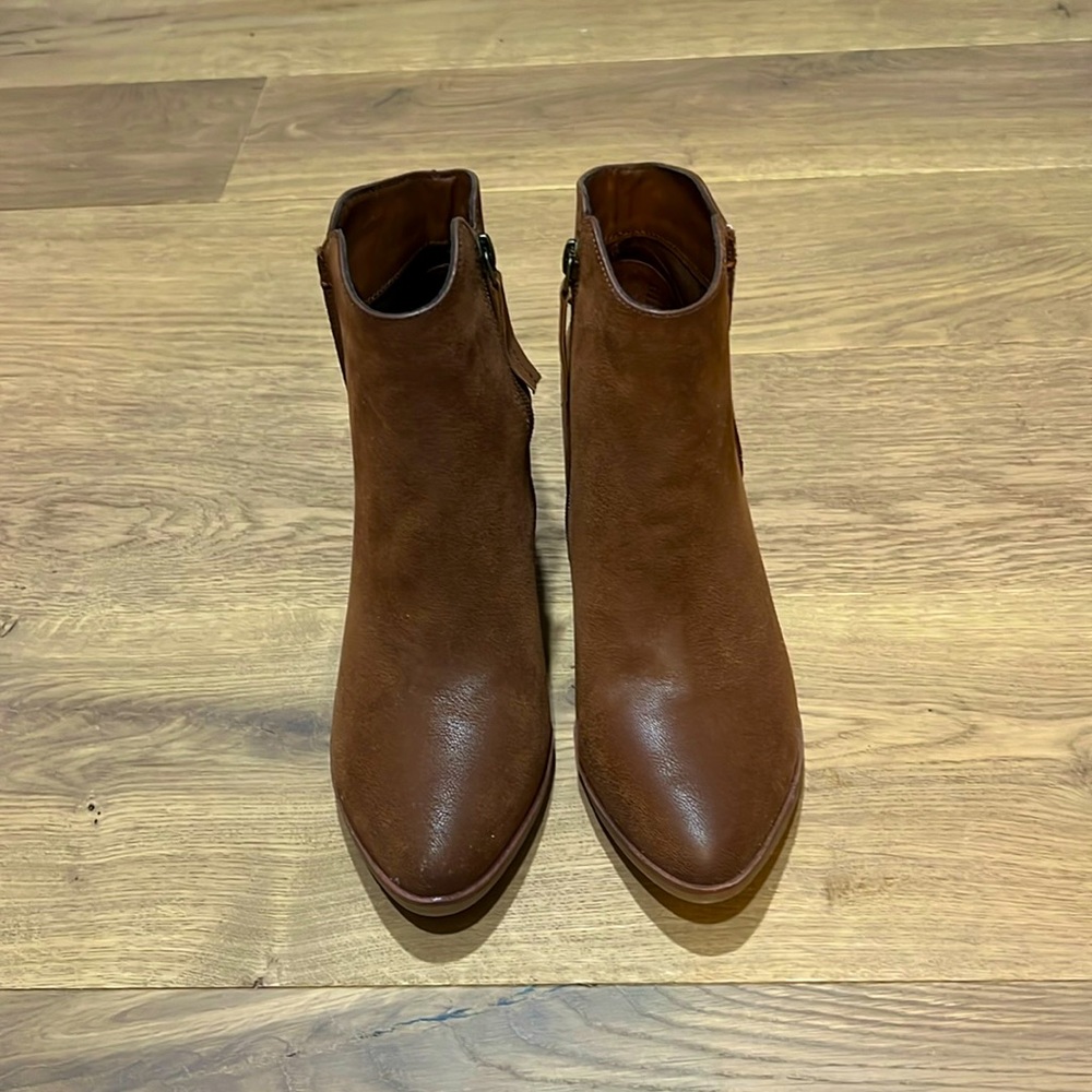 NWOT MIA Brown Zip Up Ankle Booties Women’s Size 8